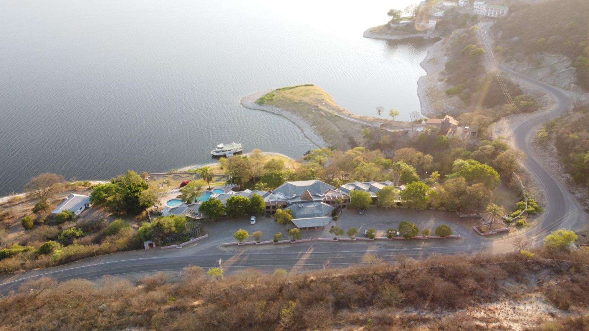 Hotel Del Dique カブラ・コラル エクステリア 写真