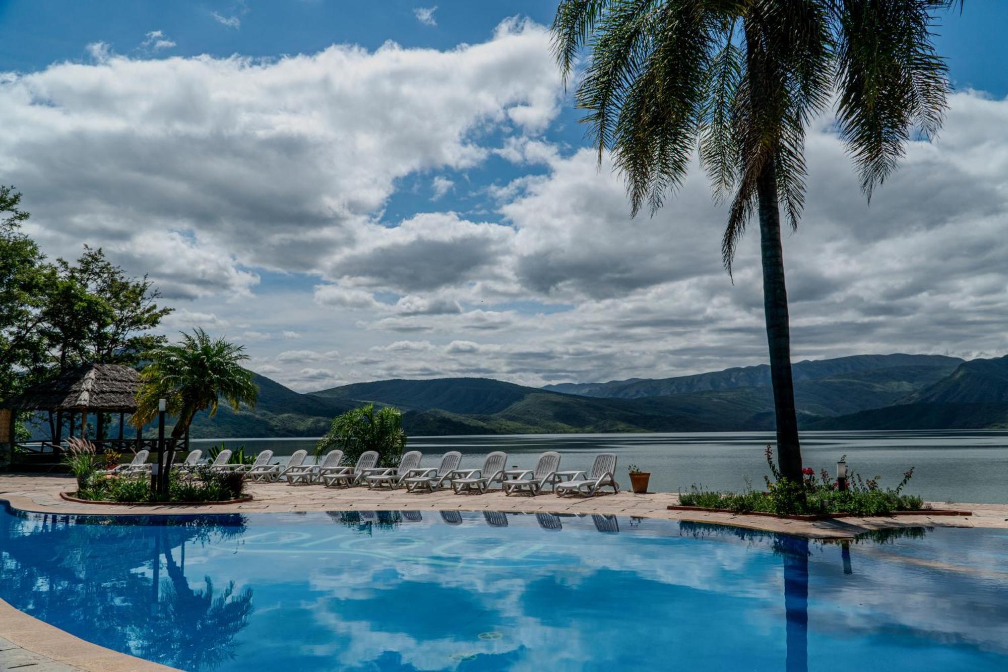 Hotel Del Dique カブラ・コラル エクステリア 写真